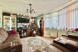 Lounge- click for photo gallery